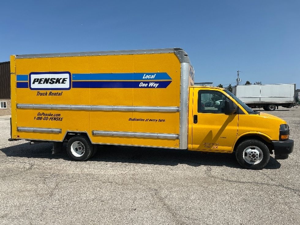 Light Duty Box Truck-Light and Medium Duty Trucks-GMC-2021-Savana G33903-Anderson-SC-84,691\n\t\tmiles-$ 28,250 - Image 14