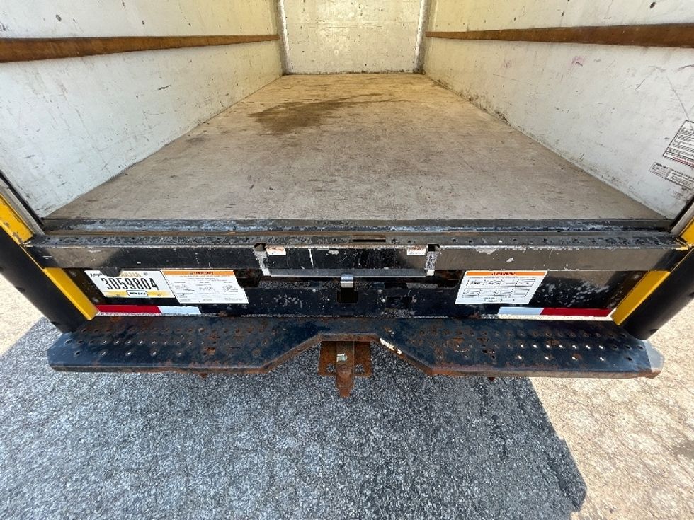 Light Duty Box Truck-Light and Medium Duty Trucks-GMC-2021-Savana G33903-Anderson-SC-88,641\n\t\tmiles-$ 27,250 - Image 10