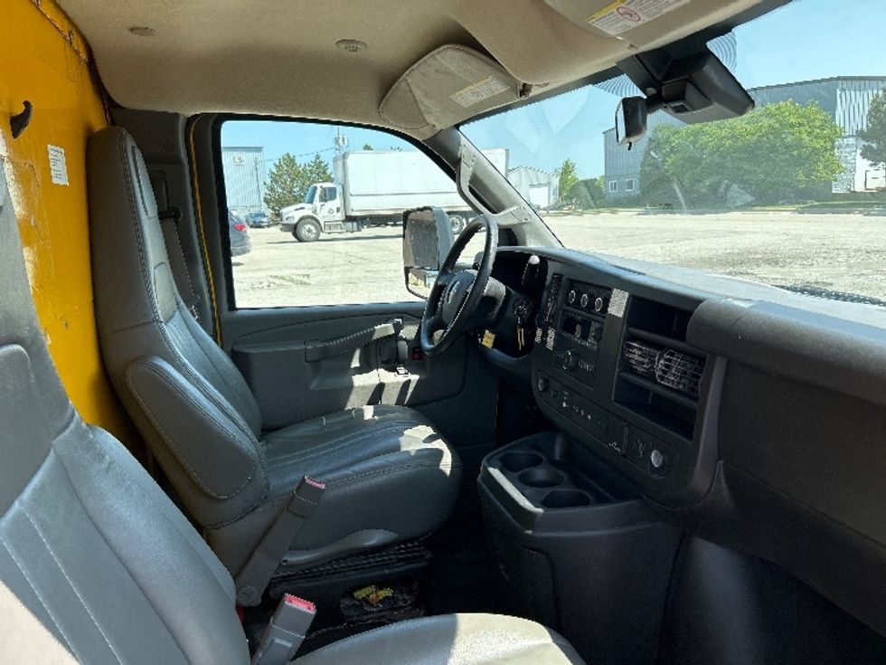 Light Duty Box Truck-Light and Medium Duty Trucks-GMC-2021-Savana G33903-Anderson-SC-88,641\n\t\tmiles-$ 27,250 - Image 20