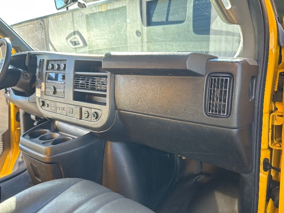 Light Duty Box Truck-Light and Medium Duty Trucks-GMC-2021-Savana G33903-Anderson-SC-89,443\n\t\tmiles-$ 29,500 - Image 20