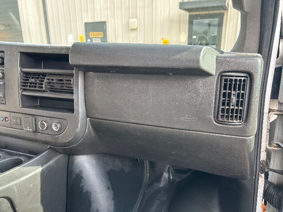 Light Duty Box Truck-Light and Medium Duty Trucks-GMC-2021-Savana G33903-Anderson-SC-91,521\n\t\tmiles-$ 32,250 - Image 20