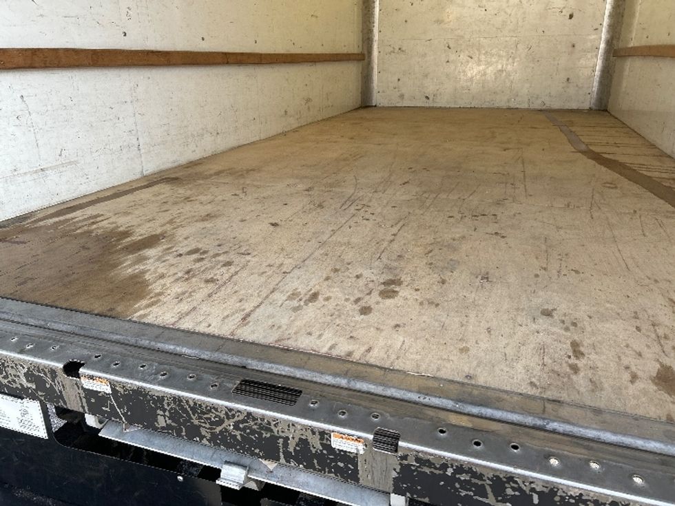 Light Duty Box Truck-Light and Medium Duty Trucks-GMC-2021-Savana G33903-Anderson-SC-91,521\n\t\tmiles-$ 32,250 - Image 9