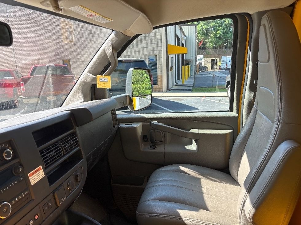 Light Duty Box Truck-Light and Medium Duty Trucks-GMC-2021-Savana G33903-Anderson-SC-92,123\n\t\tmiles-$ 27,750 - Image 18