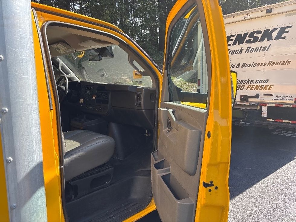 Light Duty Box Truck-Light and Medium Duty Trucks-GMC-2021-Savana G33903-Anderson-SC-92,123\n\t\tmiles-$ 27,750 - Image 19