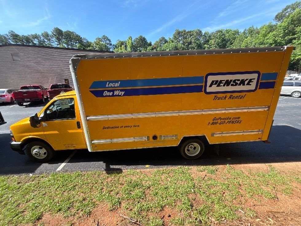 Light Duty Box Truck-Light and Medium Duty Trucks-GMC-2021-Savana G33903-Anderson-SC-92,123\n\t\tmiles-$ 27,750 - Image 4