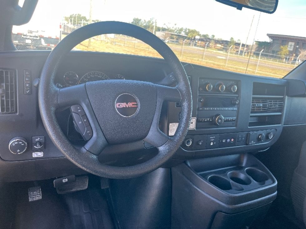 Light Duty Box Truck-Light and Medium Duty Trucks-GMC-2021-Savana G33903-Apopka-FL-100,920\n\t\tmiles-$ 27,500 - Image 18