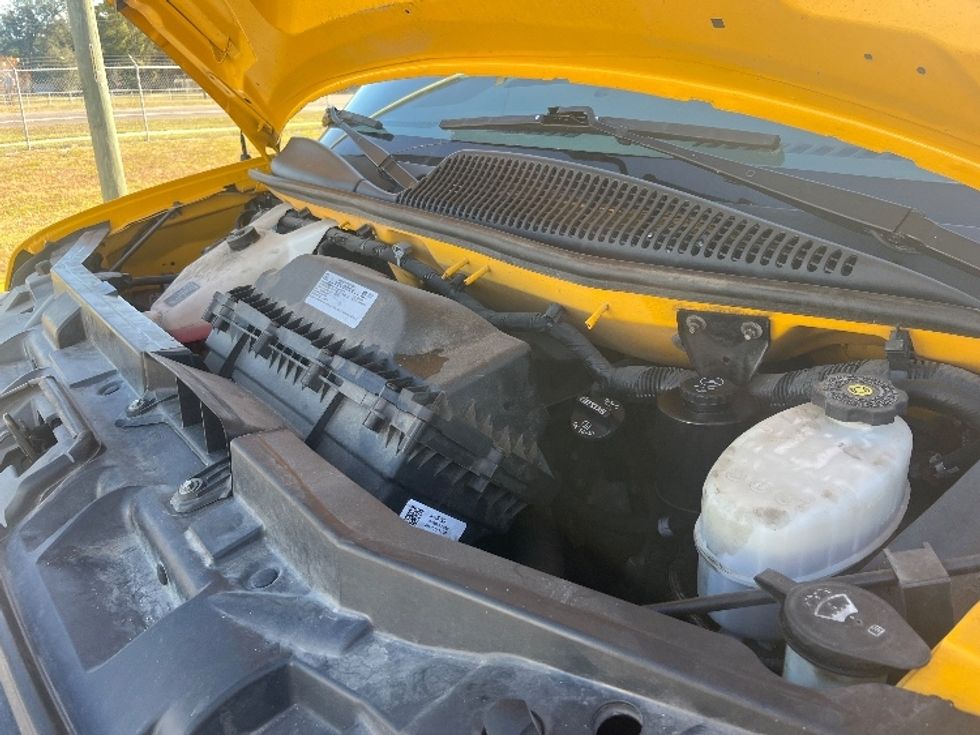 Light Duty Box Truck-Light and Medium Duty Trucks-GMC-2021-Savana G33903-Apopka-FL-100,920\n\t\tmiles-$ 27,500 - Image 24