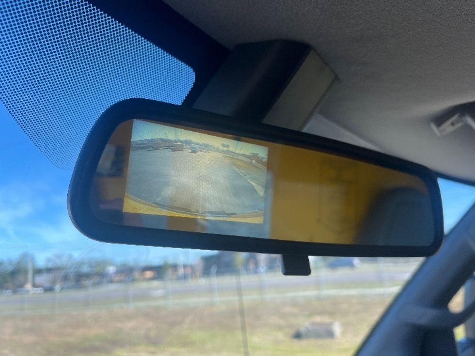 Light Duty Box Truck-Light and Medium Duty Trucks-GMC-2021-Savana G33903-Apopka-FL-100,920\n\t\tmiles-$ 27,500 - Image 25