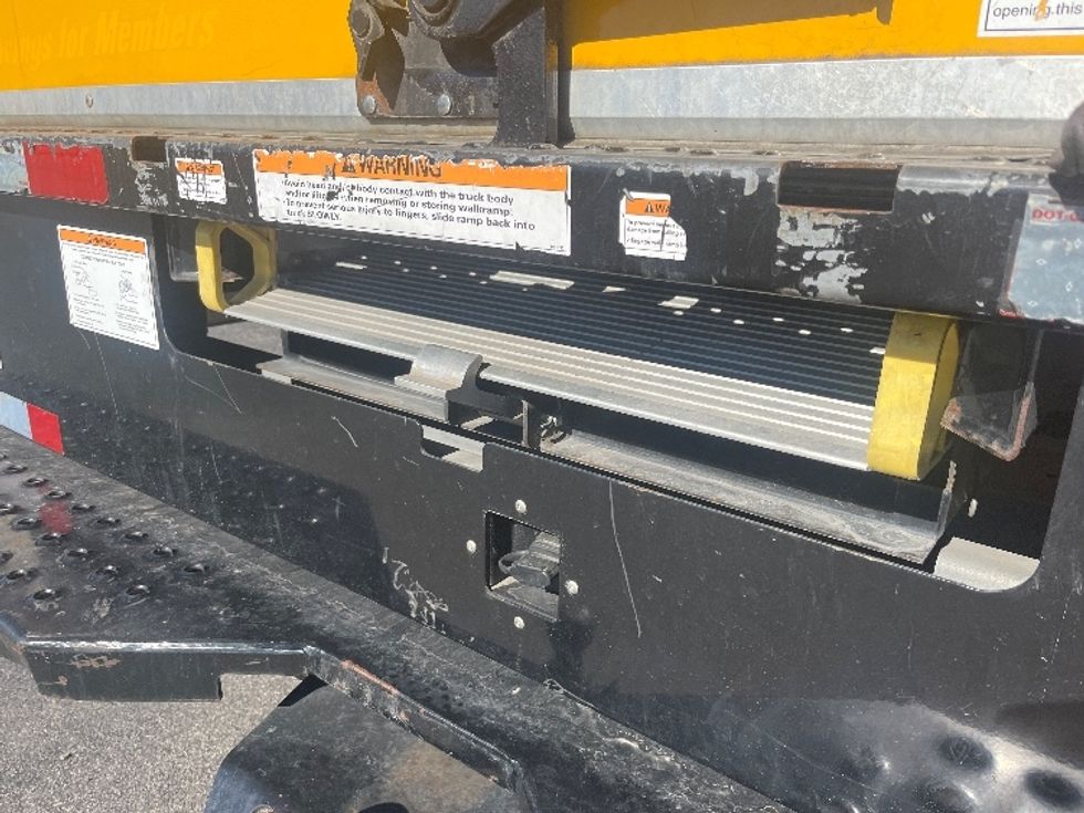 Light Duty Box Truck-Light and Medium Duty Trucks-GMC-2021-Savana G33903-Apopka-FL-100,920\n\t\tmiles-$ 27,500 - Image 26