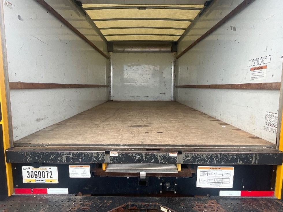Light Duty Box Truck-Light and Medium Duty Trucks-GMC-2021-Savana G33903-Apopka-FL-105,287\n\t\tmiles-$ 27,000 - Image 10