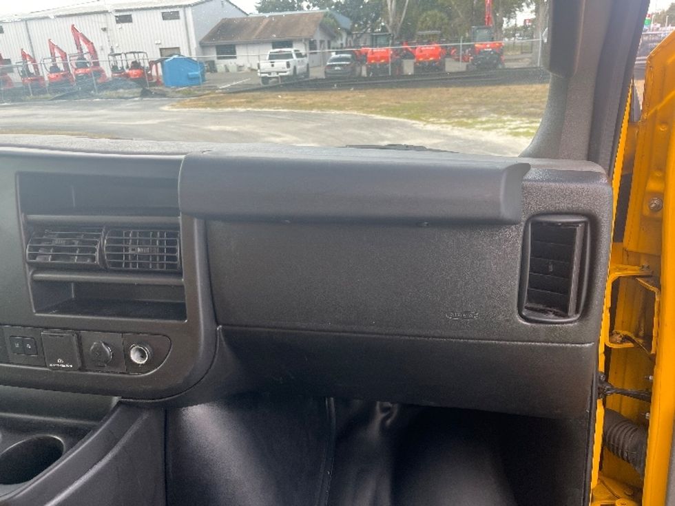 Light Duty Box Truck-Light and Medium Duty Trucks-GMC-2021-Savana G33903-Apopka-FL-105,287\n\t\tmiles-$ 27,000 - Image 21