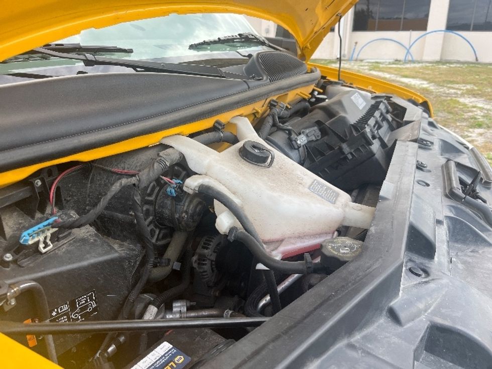 Light Duty Box Truck-Light and Medium Duty Trucks-GMC-2021-Savana G33903-Apopka-FL-105,287\n\t\tmiles-$ 27,000 - Image 23