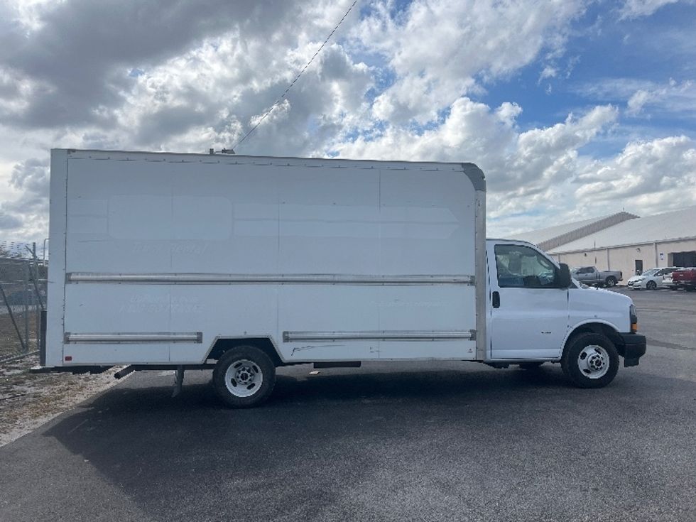 Light Duty Box Truck-Light and Medium Duty Trucks-GMC-2021-Savana G33903-Apopka-FL-107,282\n\t\tmiles-$ 30,000 - Image 15