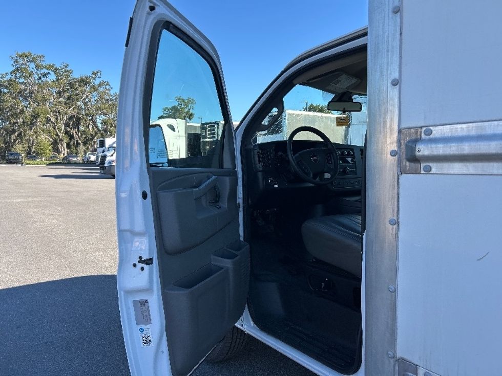 Light Duty Box Truck-Light and Medium Duty Trucks-GMC-2021-Savana G33903-Apopka-FL-107,282\n\t\tmiles-$ 30,000 - Image 16