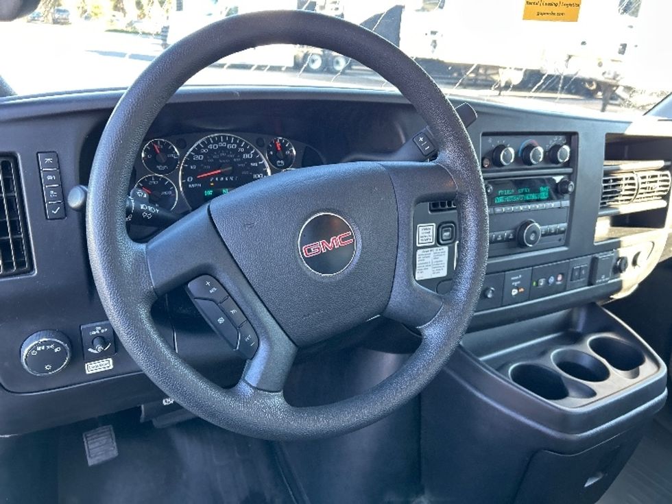 Light Duty Box Truck-Light and Medium Duty Trucks-GMC-2021-Savana G33903-Apopka-FL-107,282\n\t\tmiles-$ 30,000 - Image 17