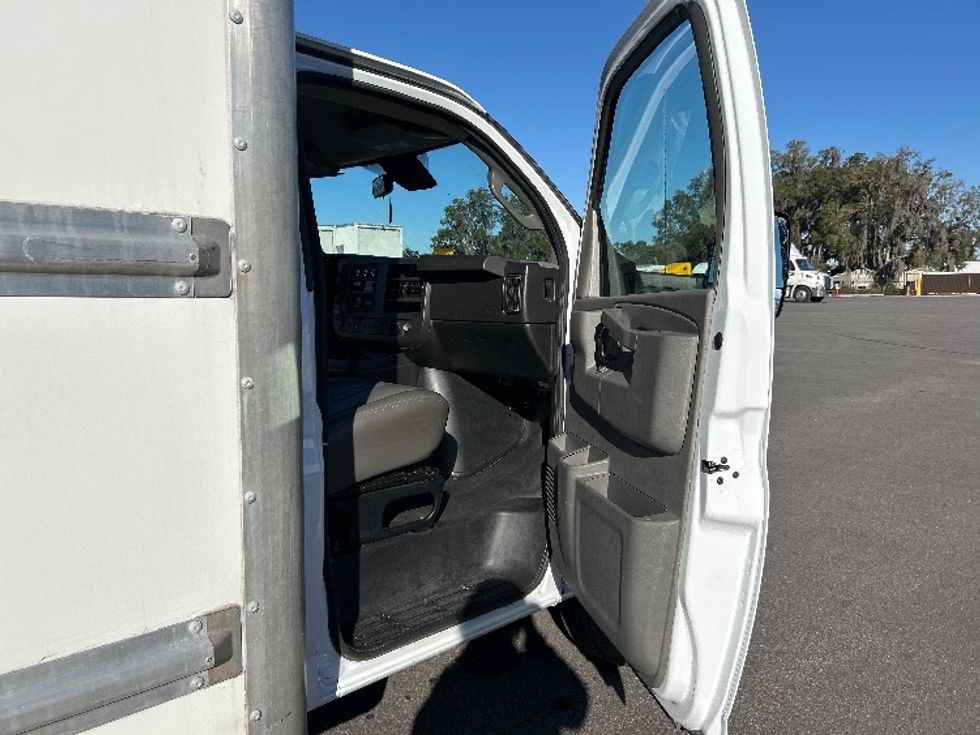 Light Duty Box Truck-Light and Medium Duty Trucks-GMC-2021-Savana G33903-Apopka-FL-107,282\n\t\tmiles-$ 30,000 - Image 20