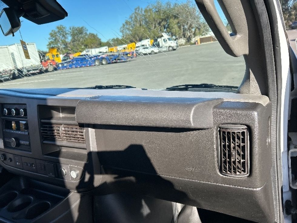 Light Duty Box Truck-Light and Medium Duty Trucks-GMC-2021-Savana G33903-Apopka-FL-107,282\n\t\tmiles-$ 30,000 - Image 21