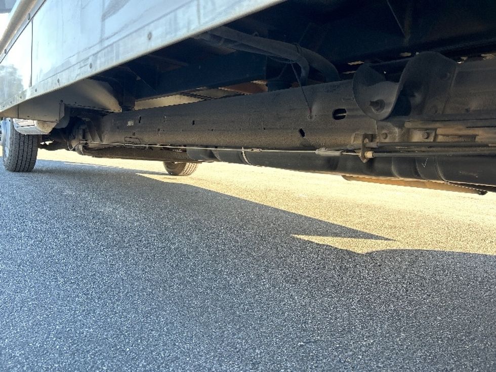 Light Duty Box Truck-Light and Medium Duty Trucks-GMC-2021-Savana G33903-Apopka-FL-107,282\n\t\tmiles-$ 30,000 - Image 5