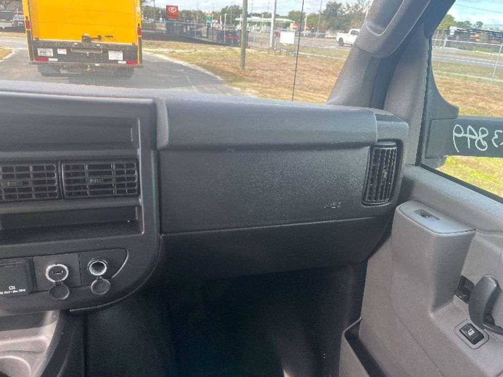 Light Duty Box Truck-Light and Medium Duty Trucks-GMC-2021-Savana G33903-Apopka-FL-108,664\n\t\tmiles-$ 29,750 - Image 21