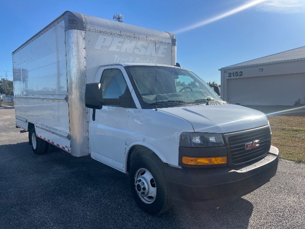 Light Duty Box Truck-Light and Medium Duty Trucks-GMC-2021-Savana G33903-Apopka-FL-111,508\n\t\tmiles-$ 29,500 - Image 1