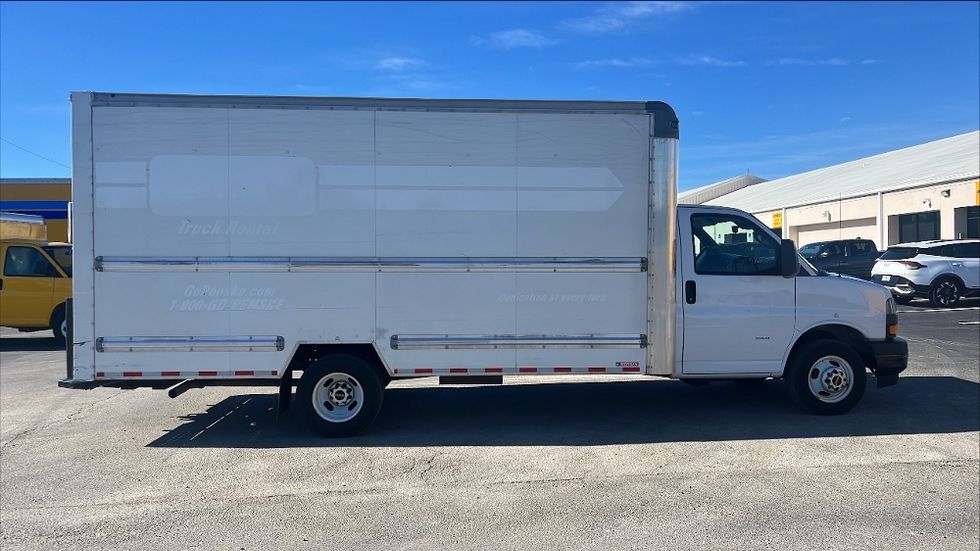 Light Duty Box Truck-Light and Medium Duty Trucks-GMC-2021-Savana G33903-Apopka-FL-114,168\n\t\tmiles-$ 26,750 - Image 15