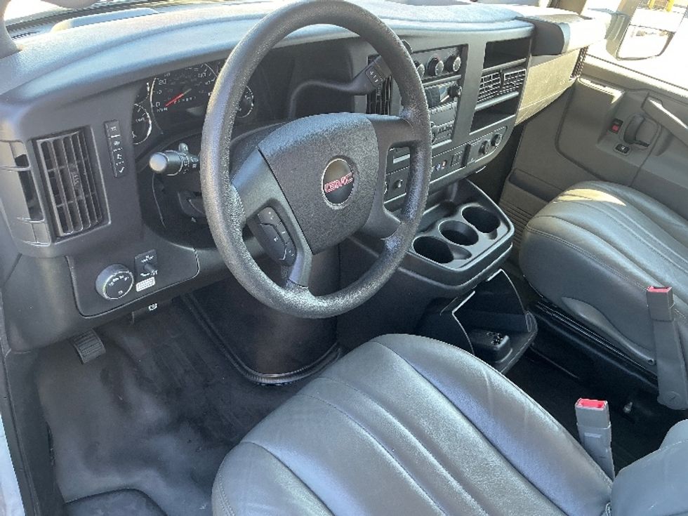 Light Duty Box Truck-Light and Medium Duty Trucks-GMC-2021-Savana G33903-Apopka-FL-114,168\n\t\tmiles-$ 26,750 - Image 17