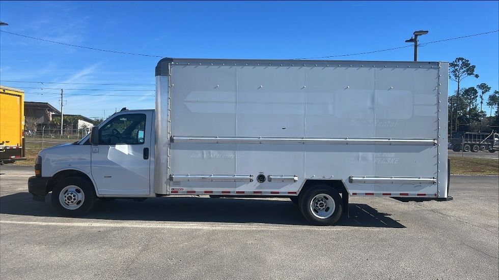 Light Duty Box Truck-Light and Medium Duty Trucks-GMC-2021-Savana G33903-Apopka-FL-114,168\n\t\tmiles-$ 26,750 - Image 4