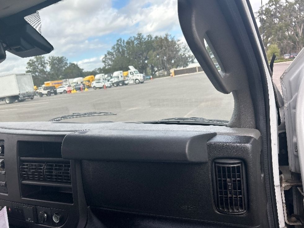 Light Duty Box Truck-Light and Medium Duty Trucks-GMC-2021-Savana G33903-Apopka-FL-116,461\n\t\tmiles-$ 28,750 - Image 20