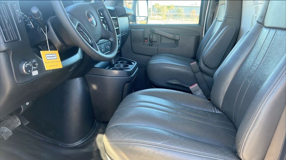 Light Duty Box Truck-Light and Medium Duty Trucks-GMC-2021-Savana G33903-Apopka-FL-116,461\n\t\tmiles-$ 28,750 - Image 24