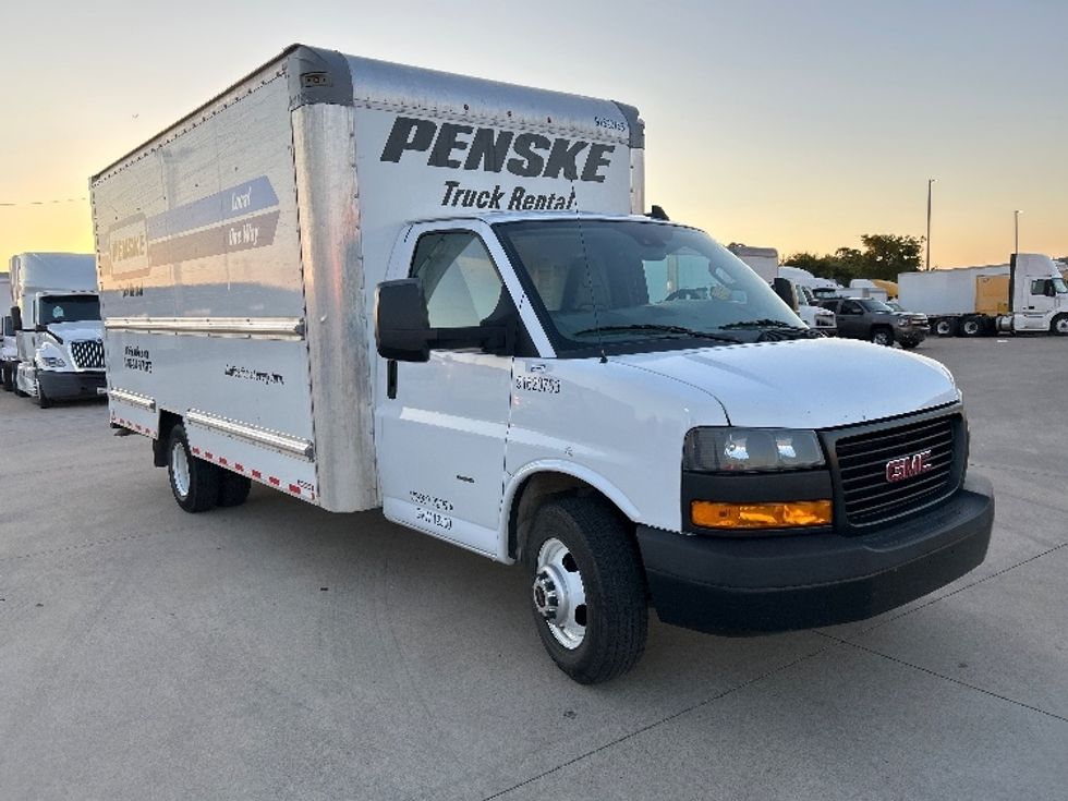 Light Duty Box Truck-Light and Medium Duty Trucks-GMC-2021-Savana G33903-Arlington-TX-102,623\n\t\tmiles-$ 30,000 - Image 1
