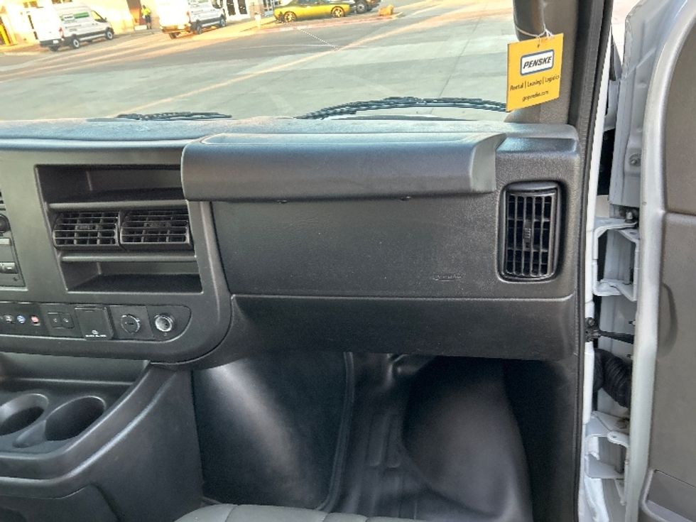 Light Duty Box Truck-Light and Medium Duty Trucks-GMC-2021-Savana G33903-Arlington-TX-102,623\n\t\tmiles-$ 30,000 - Image 20