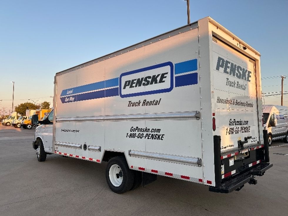 Light Duty Box Truck-Light and Medium Duty Trucks-GMC-2021-Savana G33903-Arlington-TX-102,623\n\t\tmiles-$ 30,000 - Image 6