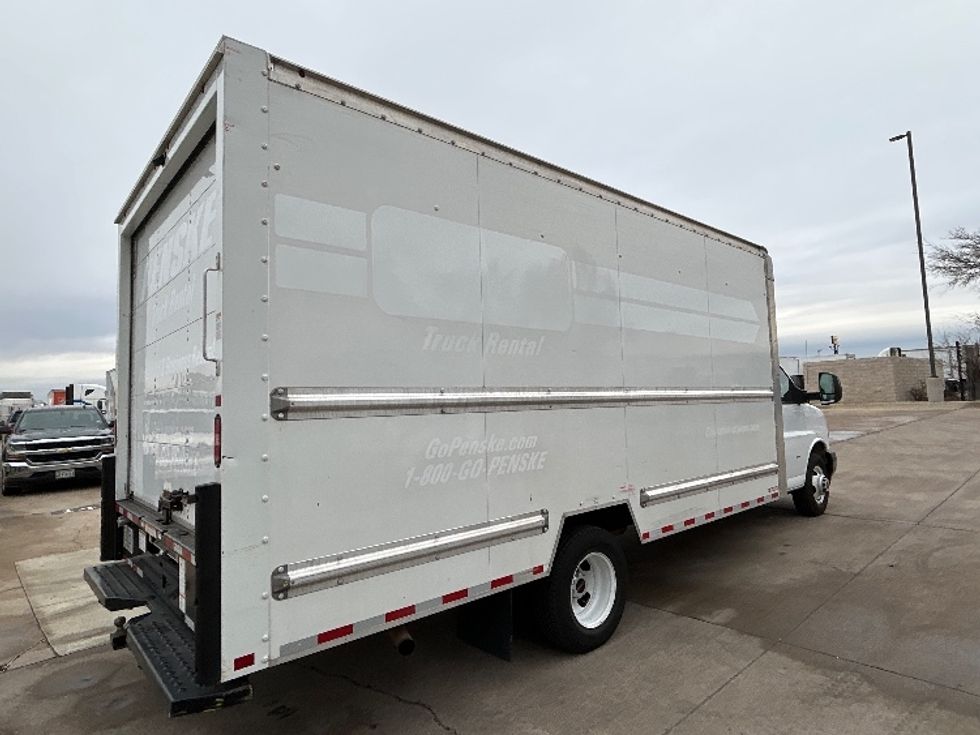 Light Duty Box Truck-Light and Medium Duty Trucks-GMC-2021-Savana G33903-Arlington-TX-114,260\n\t\tmiles-$ 27,750 - Image 11