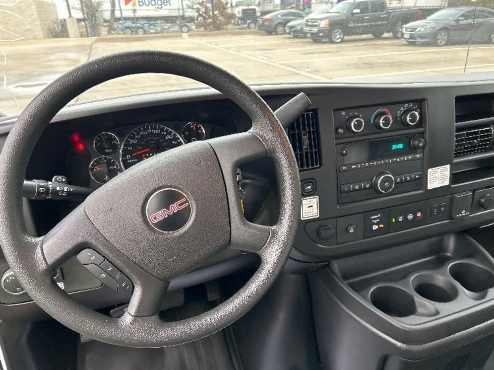 Light Duty Box Truck-Light and Medium Duty Trucks-GMC-2021-Savana G33903-Arlington-TX-114,260\n\t\tmiles-$ 27,750 - Image 15