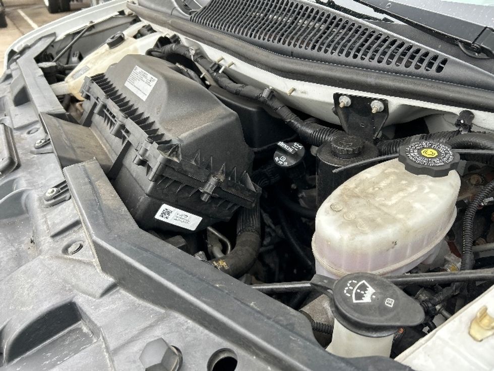 Light Duty Box Truck-Light and Medium Duty Trucks-GMC-2021-Savana G33903-Arlington-TX-114,260\n\t\tmiles-$ 27,750 - Image 21