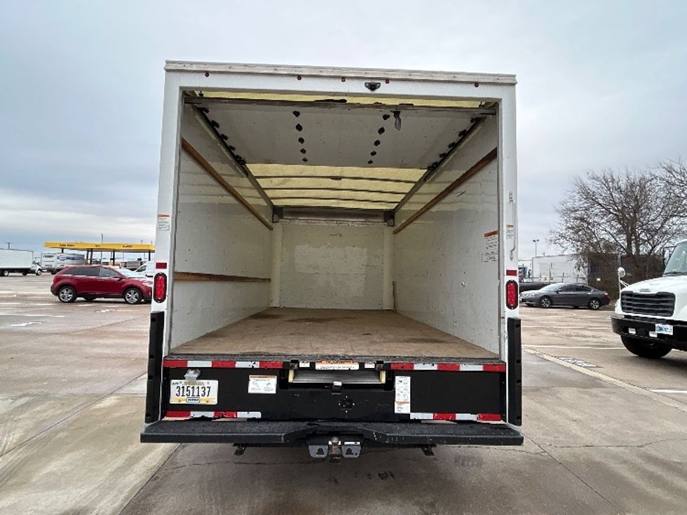 Light Duty Box Truck-Light and Medium Duty Trucks-GMC-2021-Savana G33903-Arlington-TX-114,260\n\t\tmiles-$ 27,750 - Image 7