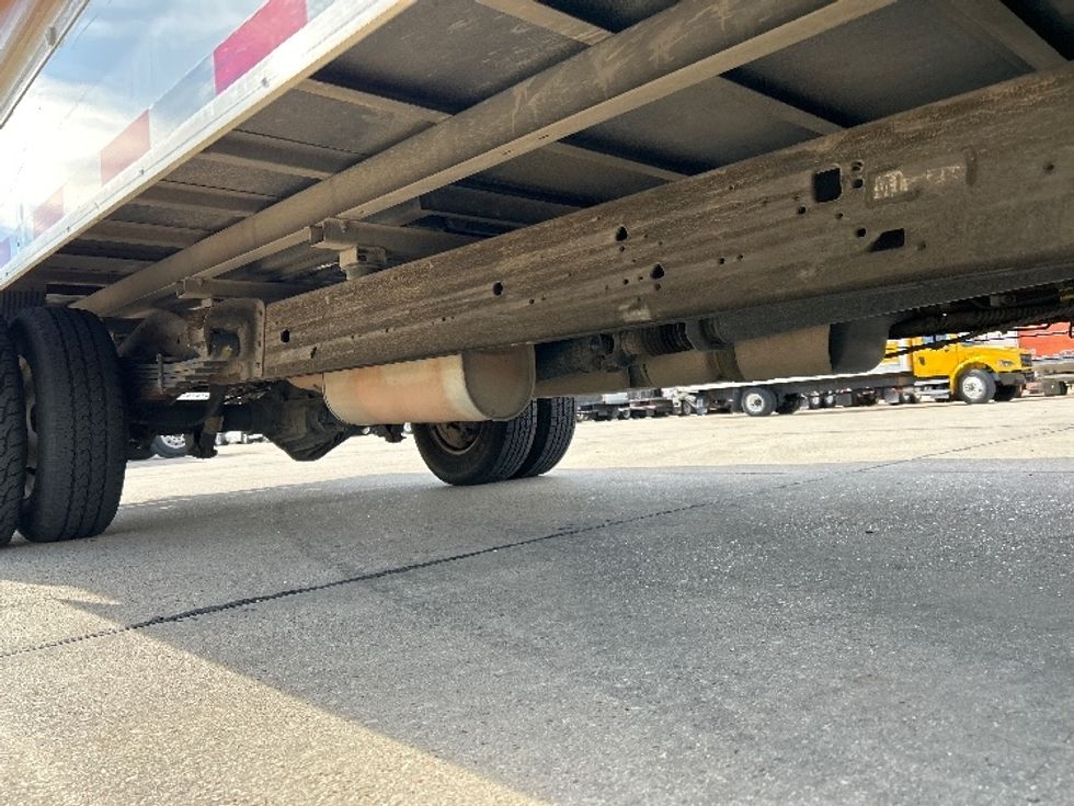 Light Duty Box Truck-Light and Medium Duty Trucks-GMC-2021-Savana G33903-Arlington-TX-83,942\n\t\tmiles-$ 31,250 - Image 14