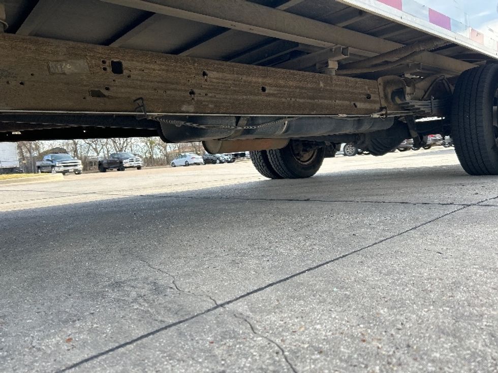 Light Duty Box Truck-Light and Medium Duty Trucks-GMC-2021-Savana G33903-Arlington-TX-83,942\n\t\tmiles-$ 31,250 - Image 5