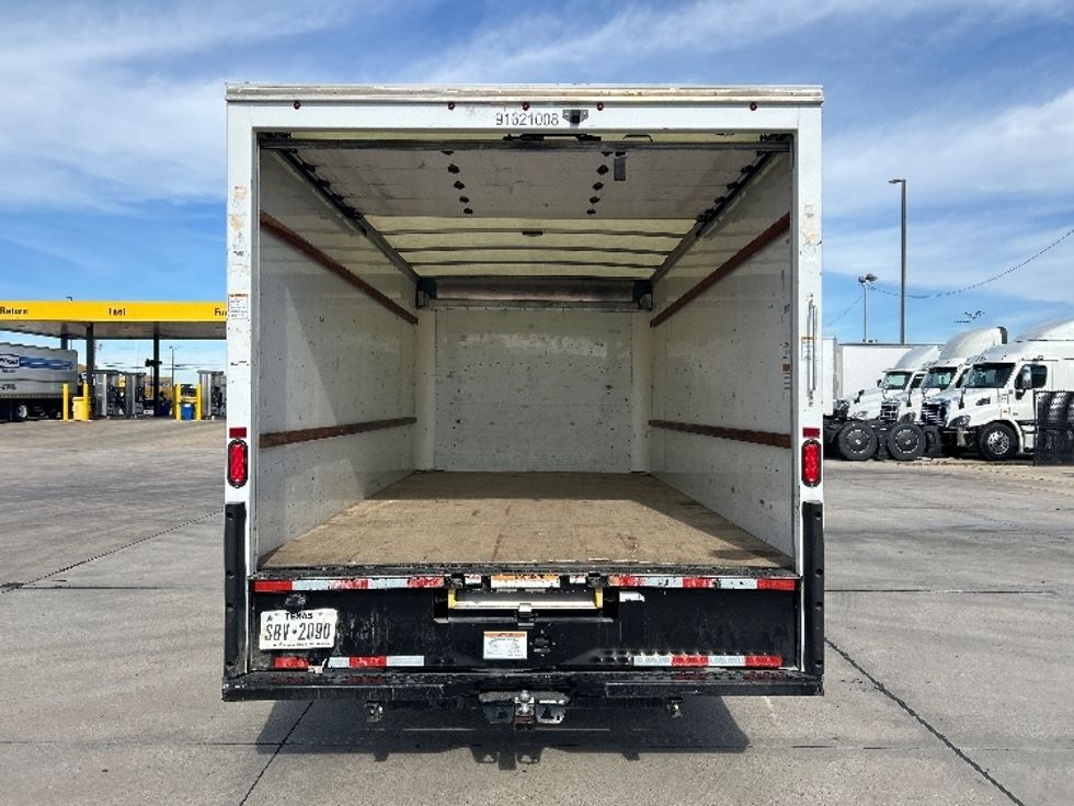 Light Duty Box Truck-Light and Medium Duty Trucks-GMC-2021-Savana G33903-Arlington-TX-83,942\n\t\tmiles-$ 31,250 - Image 8