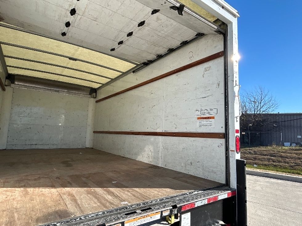 Light Duty Box Truck-Light and Medium Duty Trucks-GMC-2021-Savana G33903-Arlington-TX-96,032\n\t\tmiles-$ 29,750 - Image 10