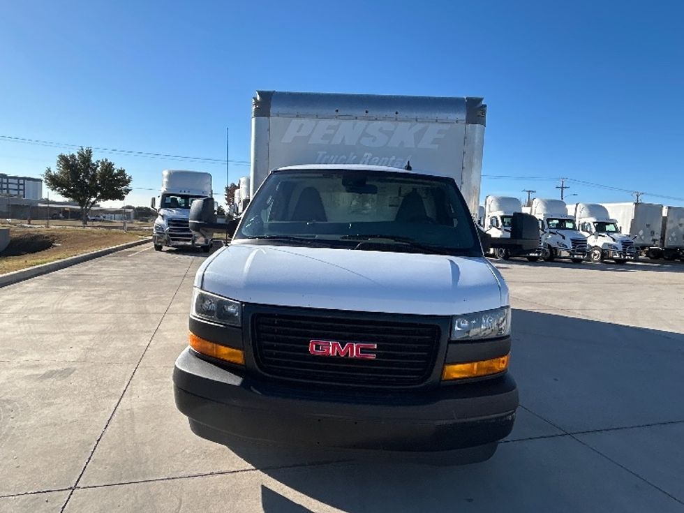 Light Duty Box Truck-Light and Medium Duty Trucks-GMC-2021-Savana G33903-Arlington-TX-96,032\n\t\tmiles-$ 29,750 - Image 2