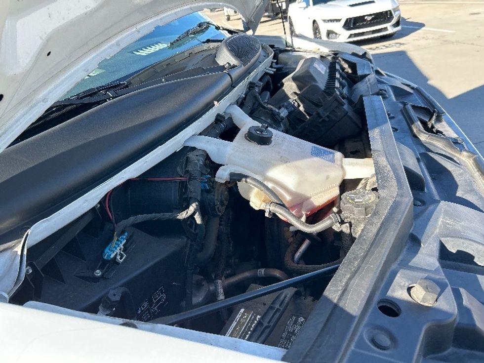 Light Duty Box Truck-Light and Medium Duty Trucks-GMC-2021-Savana G33903-Arlington-TX-96,032\n\t\tmiles-$ 29,750 - Image 20