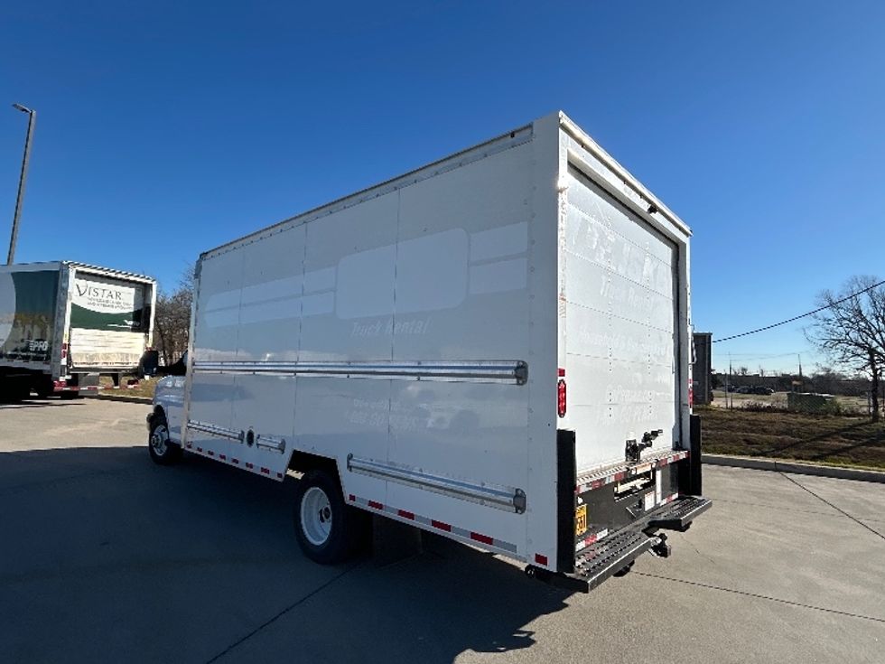 Light Duty Box Truck-Light and Medium Duty Trucks-GMC-2021-Savana G33903-Arlington-TX-96,032\n\t\tmiles-$ 29,750 - Image 5