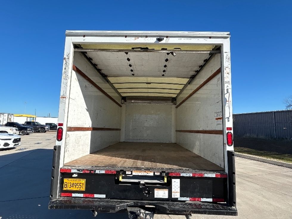 Light Duty Box Truck-Light and Medium Duty Trucks-GMC-2021-Savana G33903-Arlington-TX-96,032\n\t\tmiles-$ 29,750 - Image 7