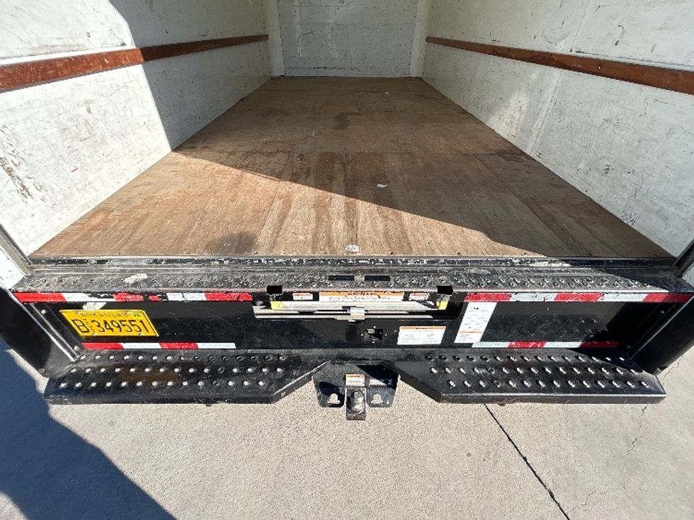 Light Duty Box Truck-Light and Medium Duty Trucks-GMC-2021-Savana G33903-Arlington-TX-96,032\n\t\tmiles-$ 29,750 - Image 8