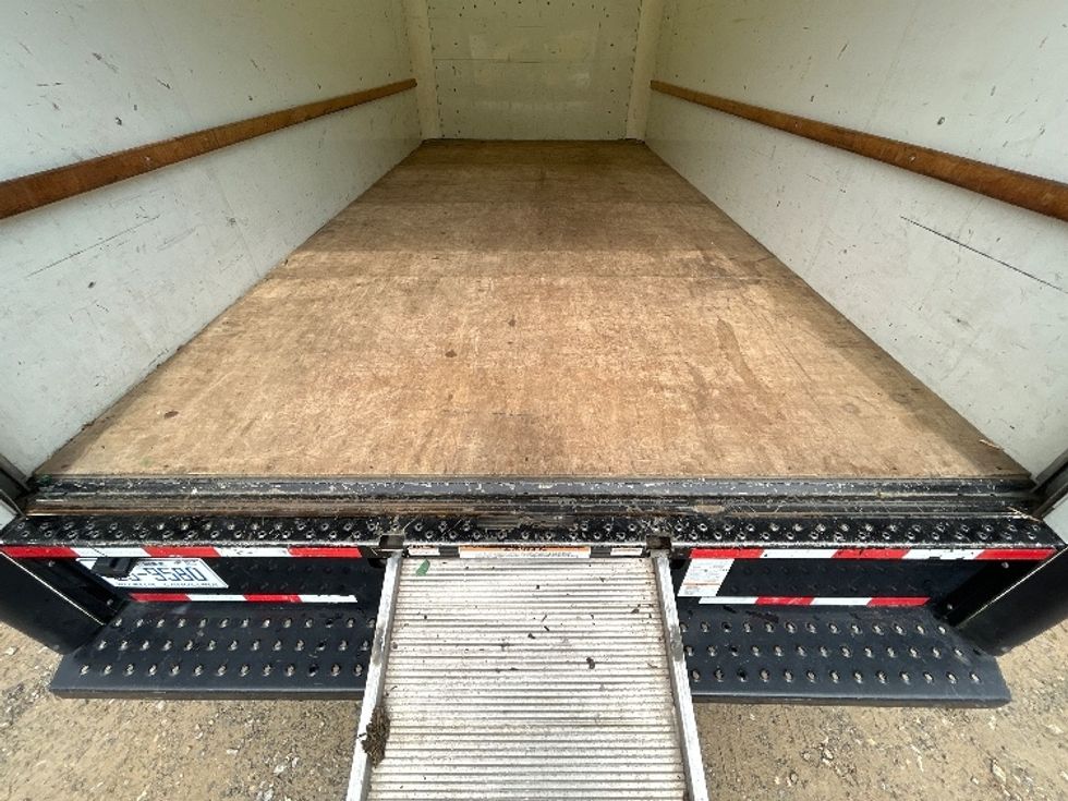 Light Duty Box Truck-Light and Medium Duty Trucks-GMC-2021-Savana G33903-Asheville-NC-61,605\n\t\tmiles-$ 35,750 - Image 10