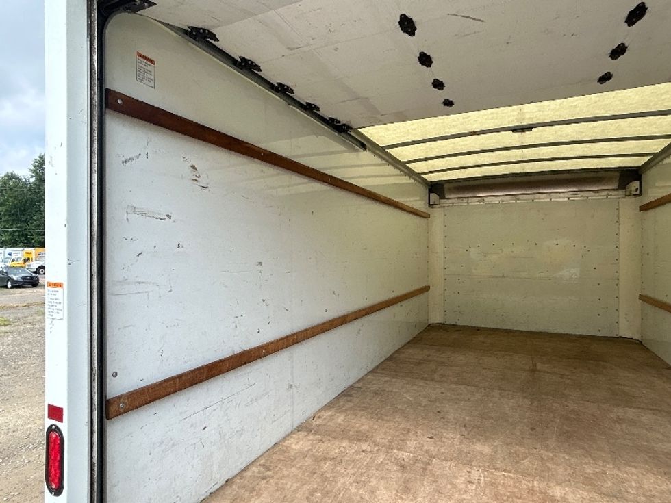 Light Duty Box Truck-Light and Medium Duty Trucks-GMC-2021-Savana G33903-Asheville-NC-61,605\n\t\tmiles-$ 35,750 - Image 11