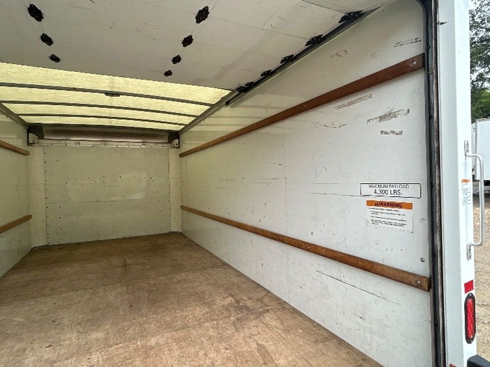 Light Duty Box Truck-Light and Medium Duty Trucks-GMC-2021-Savana G33903-Asheville-NC-61,605\n\t\tmiles-$ 35,750 - Image 12