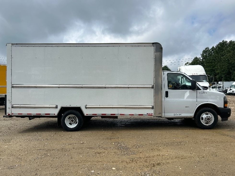 Light Duty Box Truck-Light and Medium Duty Trucks-GMC-2021-Savana G33903-Asheville-NC-61,605\n\t\tmiles-$ 35,750 - Image 15