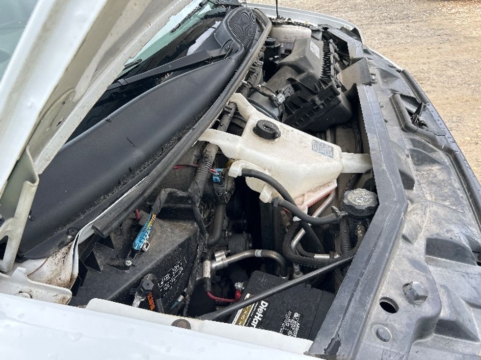 Light Duty Box Truck-Light and Medium Duty Trucks-GMC-2021-Savana G33903-Asheville-NC-61,605\n\t\tmiles-$ 35,750 - Image 23